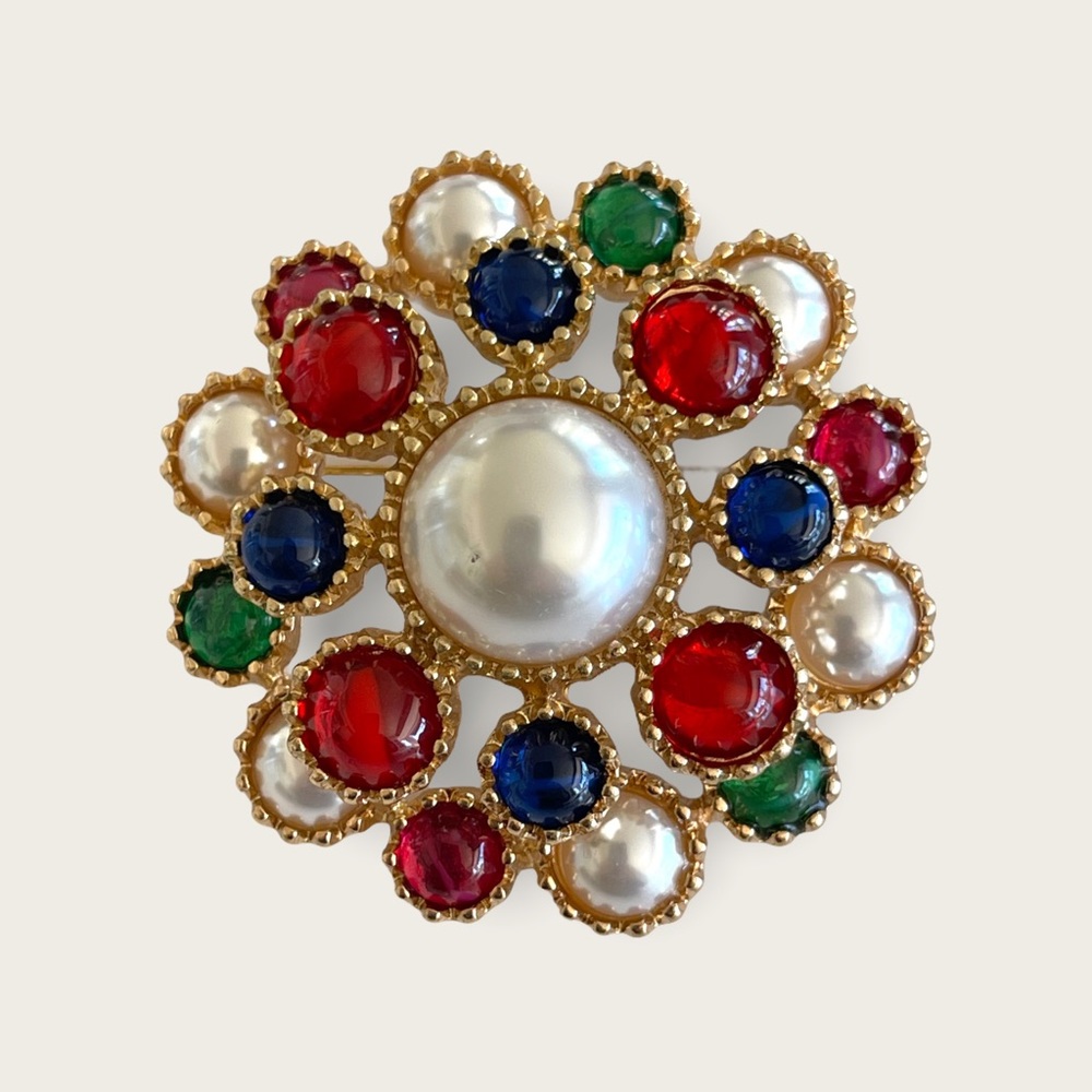 Fashion Pearl jeweled flower gold tone pin brooch